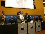 Il Bat-Barroso, hommage artistico al presidente della Commissione Europea, Jose Manuel Barroso, da parte dell'artista Lucio Parrillo